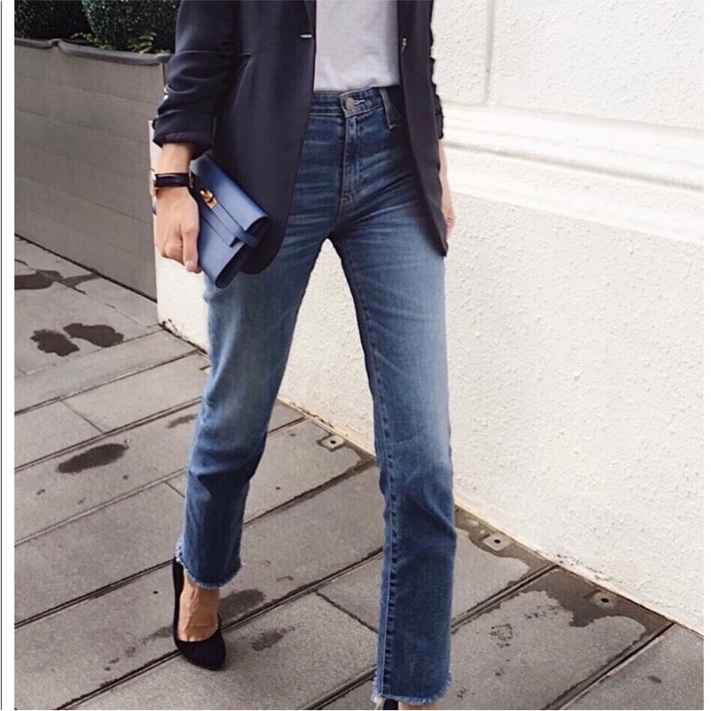 AG Jeans Cropped slightly w raw hem